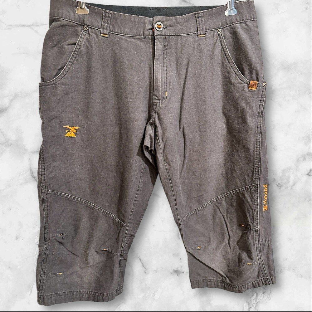 Deacthlon‎ Men's Gray Shorts Size M Inseam 18.5